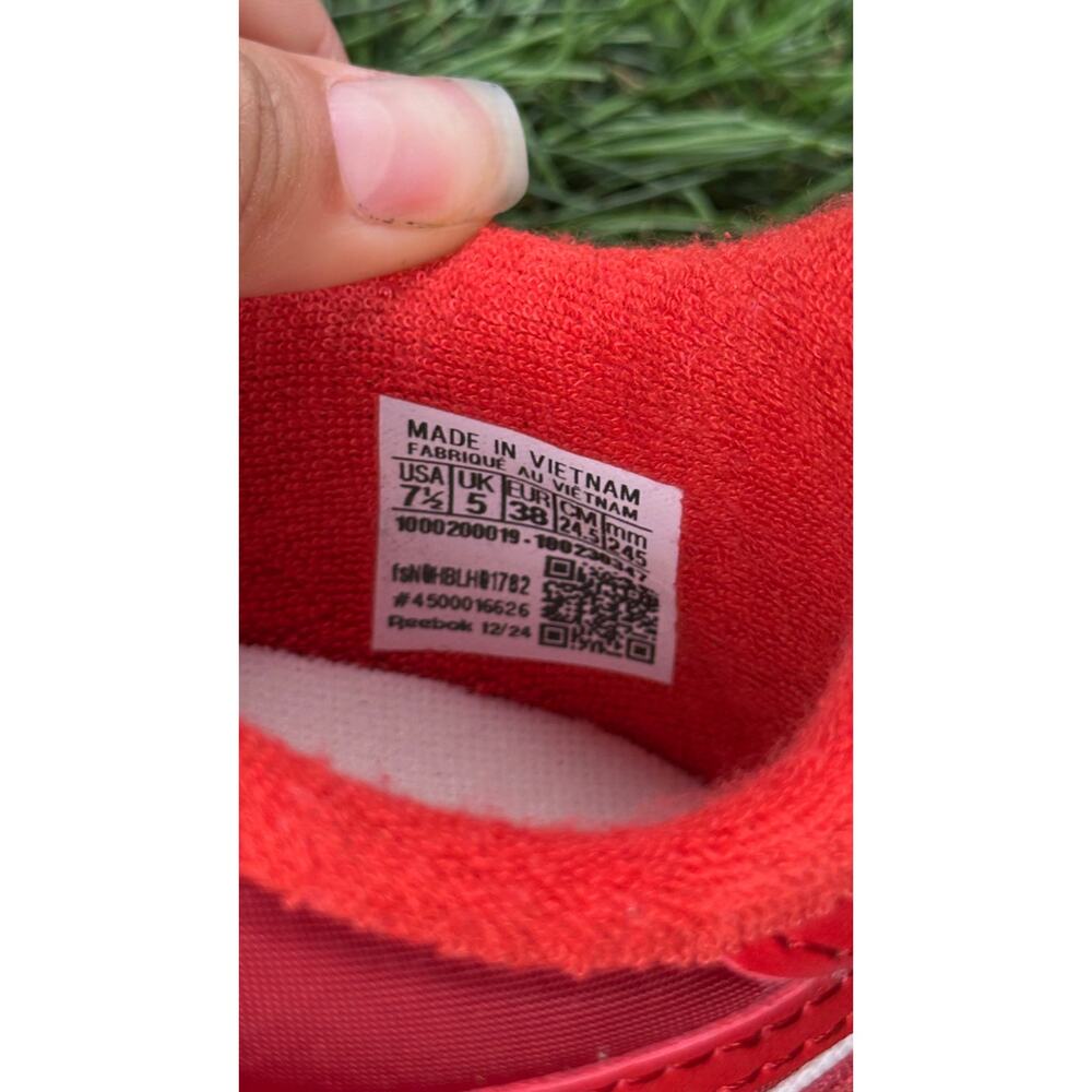 Reebok Classic AZ 100230347 Athletic Sneaker Women's 7.5 Red Suede Training Gym - Picture 14 of 14